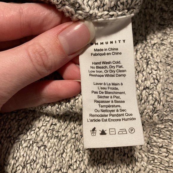 Aritzia Community Ionic Sweater Cape Oversized Open Front Cardigan Size XXS - Picture 8 of 11